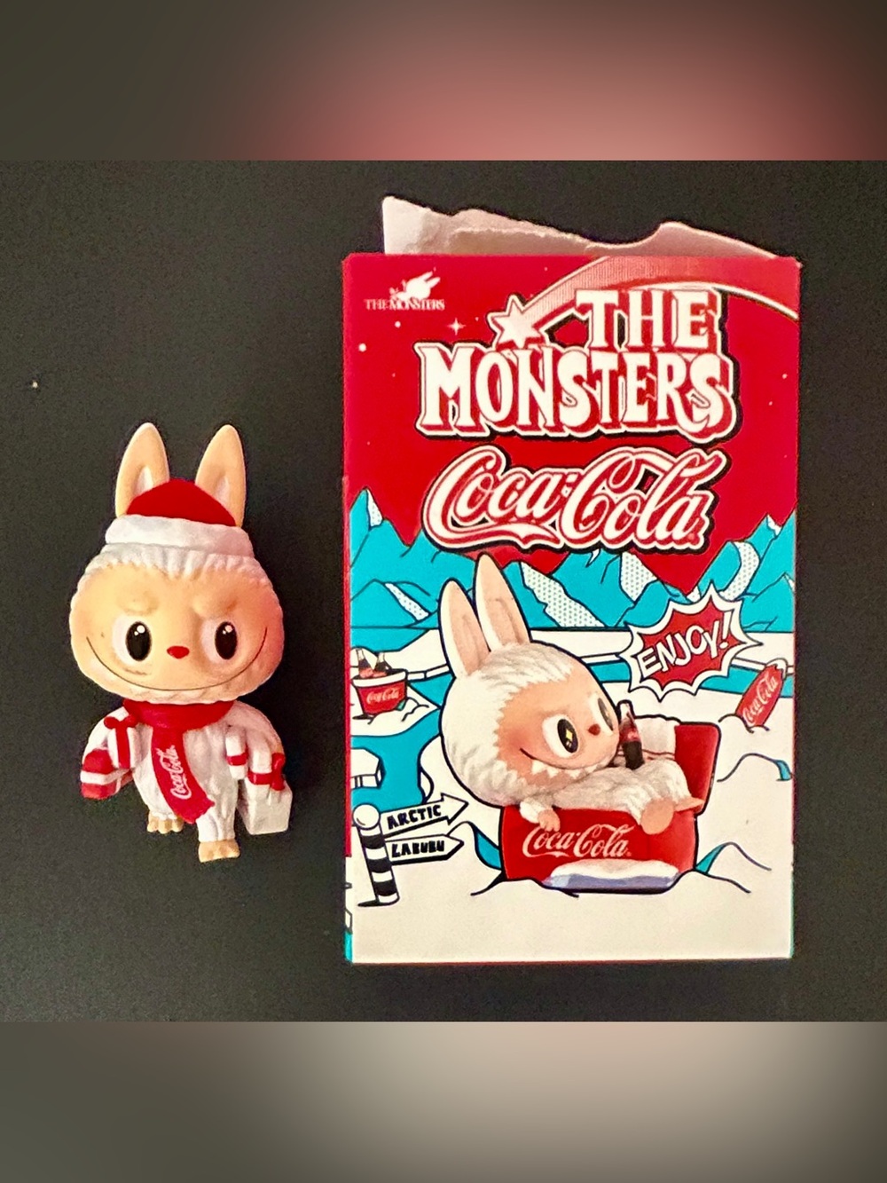 Pop Mart Coca-Cola Series Labubu “Gift Delivery” 1/10 Collectible Santa Figure